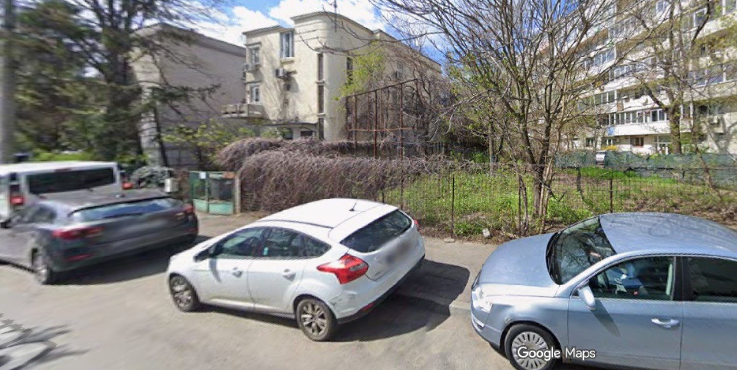 VAND TEREN INTRAVILAN 422 MP SECTOR 1 ZONA MIHALACHE/DOMENII PRET 514.000