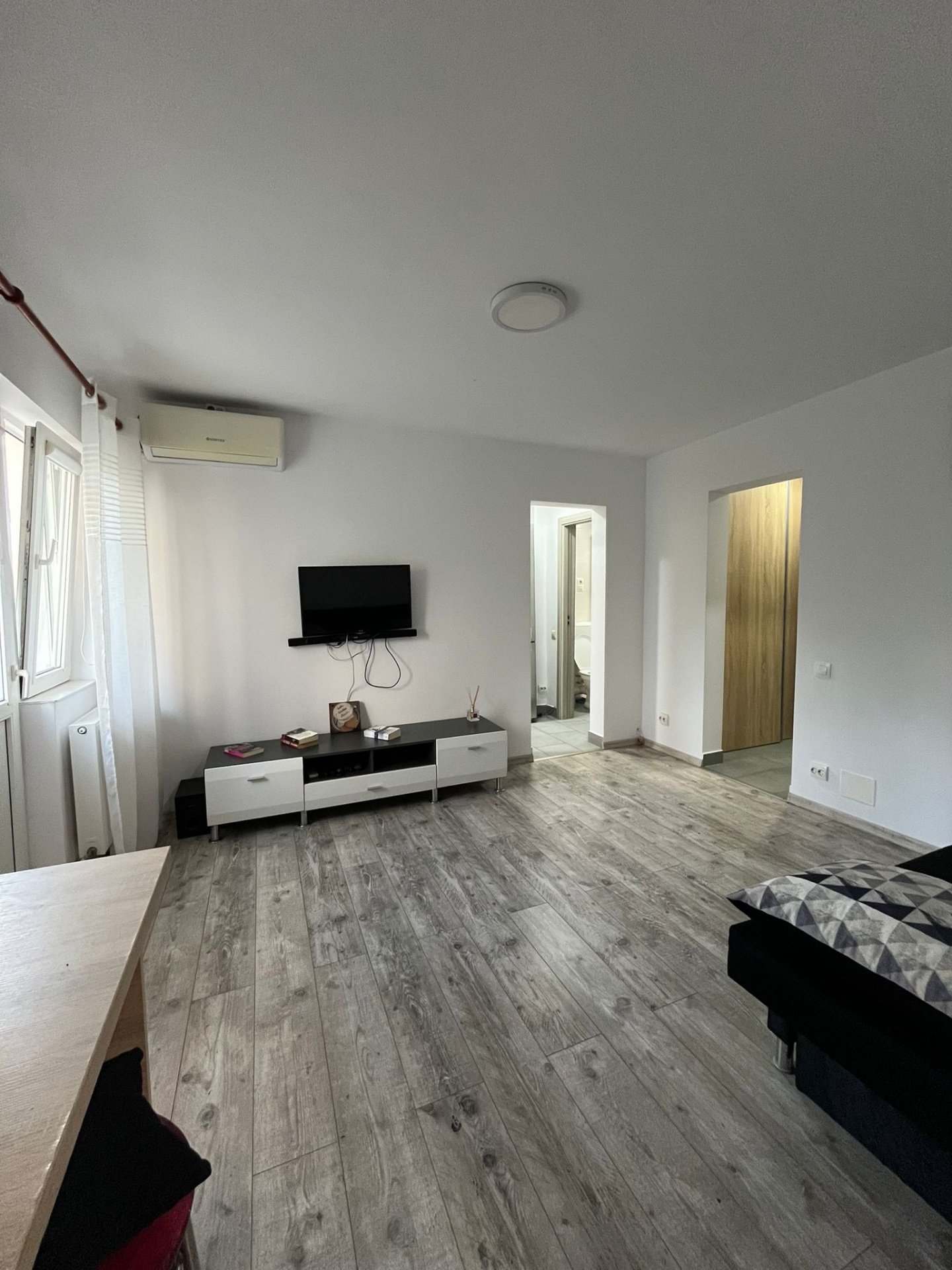  Ocazie!!!Apartament 2 camere de închiriat – Piața Sudului / Olteniței- 400 Euro