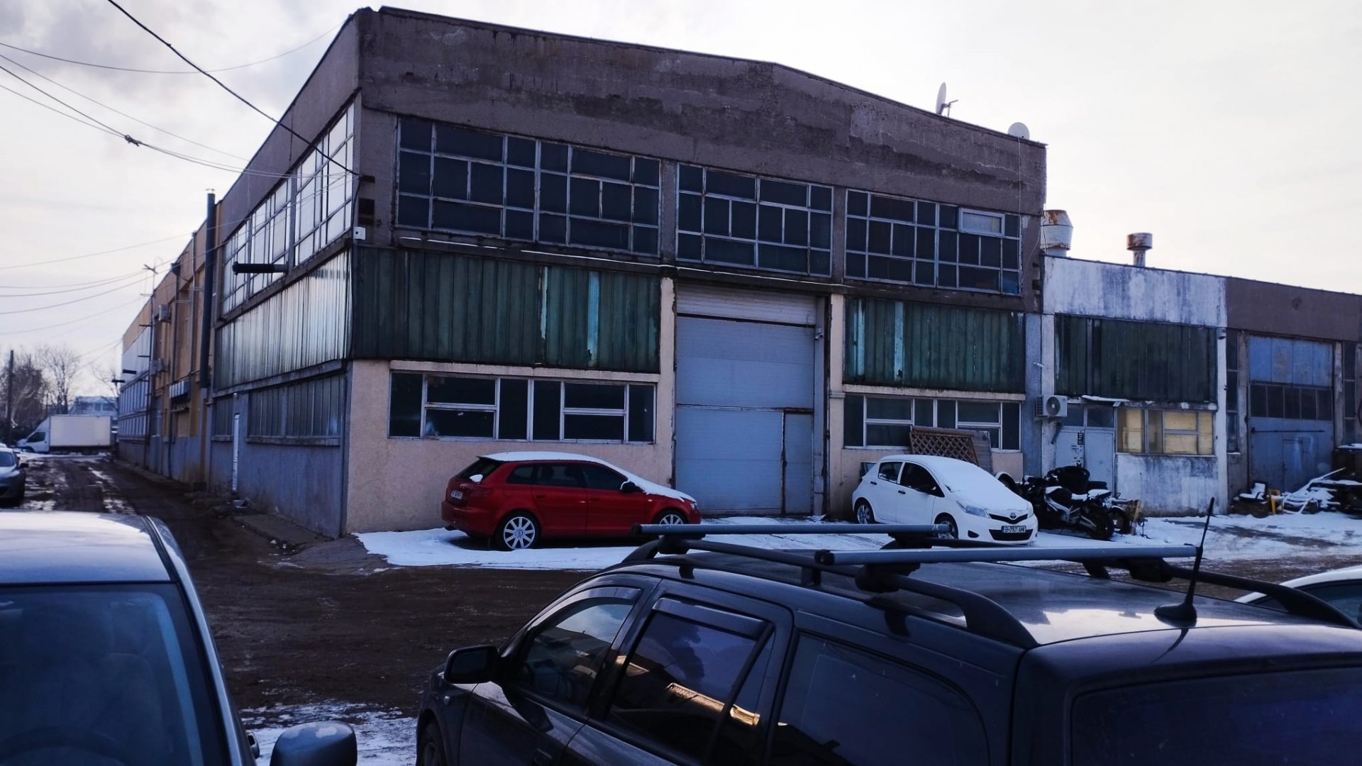 Inchiriez SERVICE AUTO  UTILAT ALEEA FIZICIENILOR CEL MAI BUN PRET